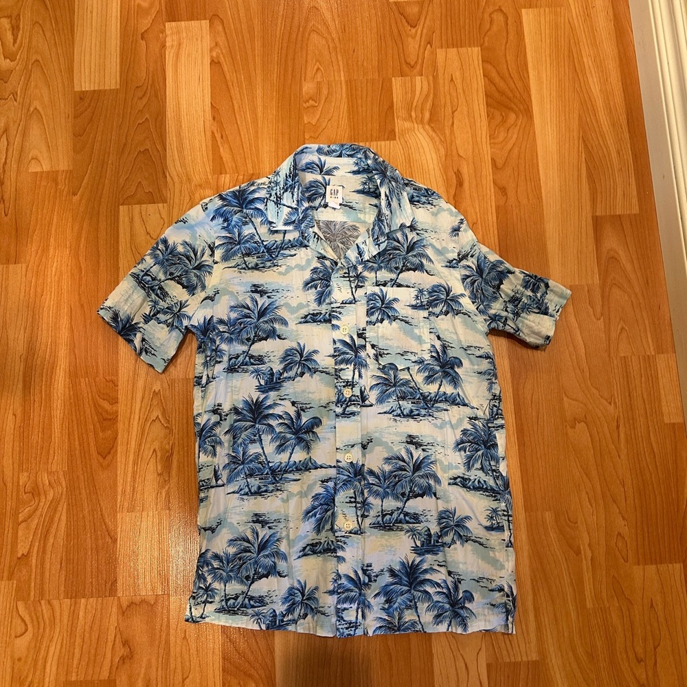 GAP Boys Light Blue & Navy Palm-Print Short Sleeve Shirt